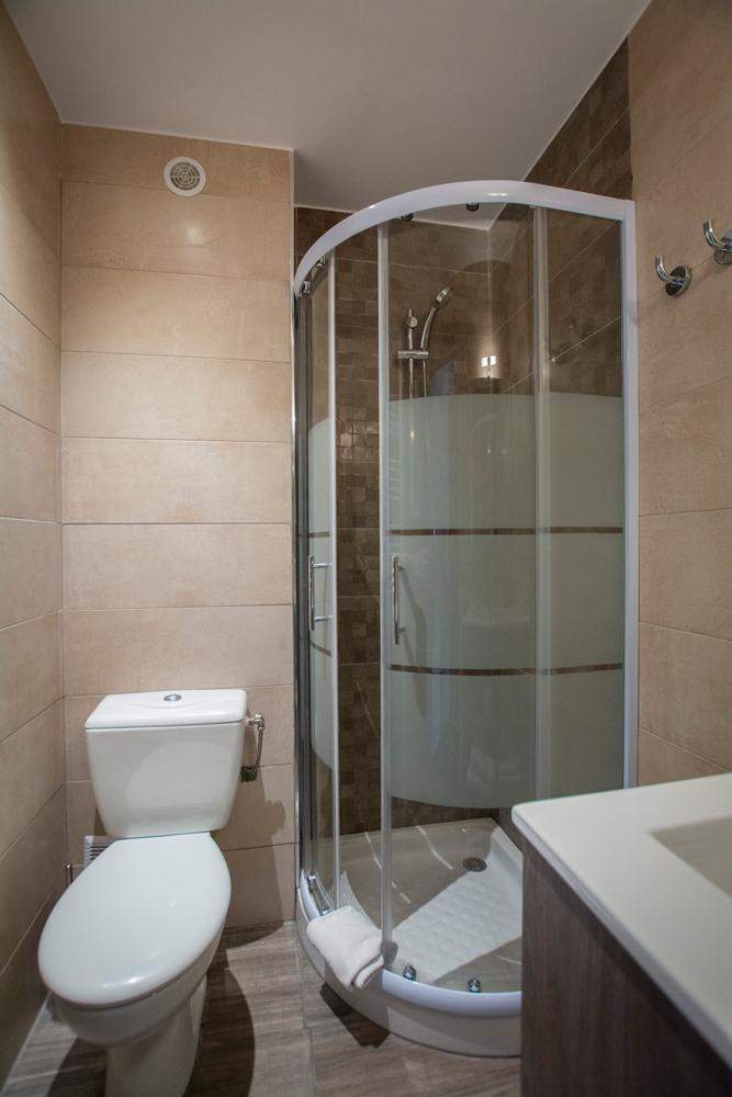 Bathroom in Briançon