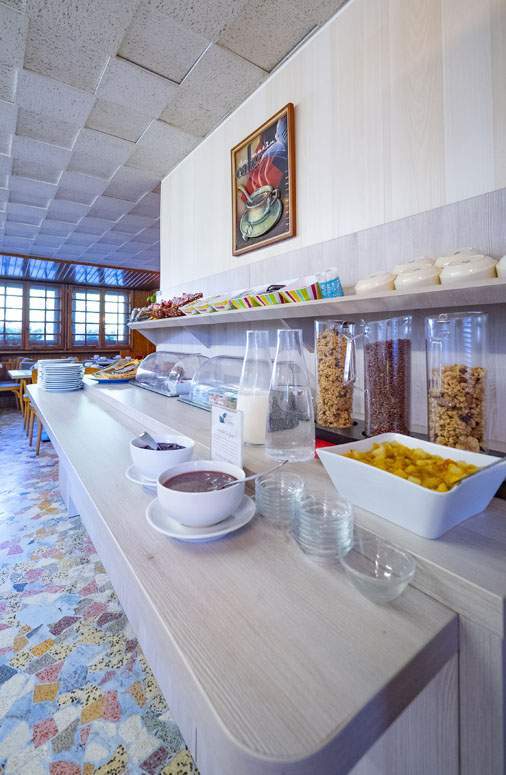 Réfectoire hôtel Briançon